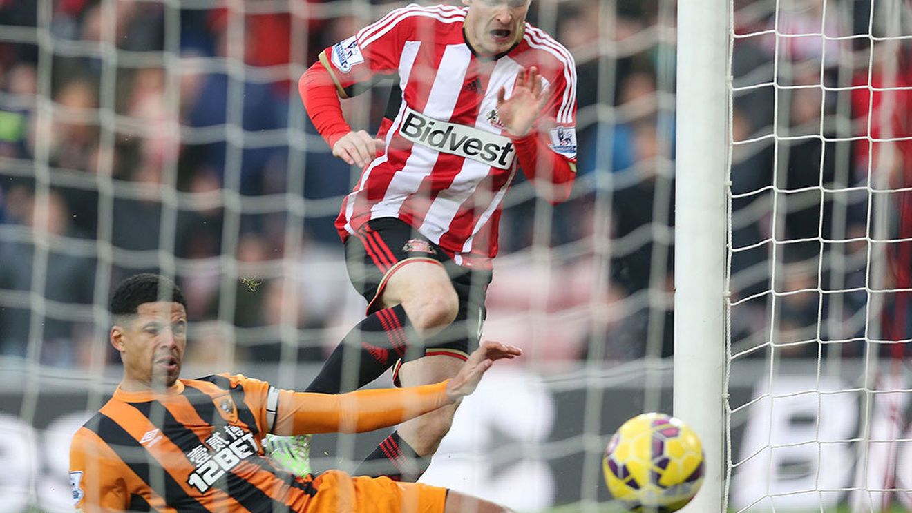 Dat afară de Sunderland și "părăsit" de Adidas, Adam Johnson riscă să piardă tot! Minora cu care ar fi întreținut relații sexuale amenință cu noi dezvăluiri. Detalii din proces