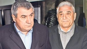 Giovani și Victor Becali, momente de panică. „S-au spart geamurile avionului. Nu va urma un alt zbor împreună!”