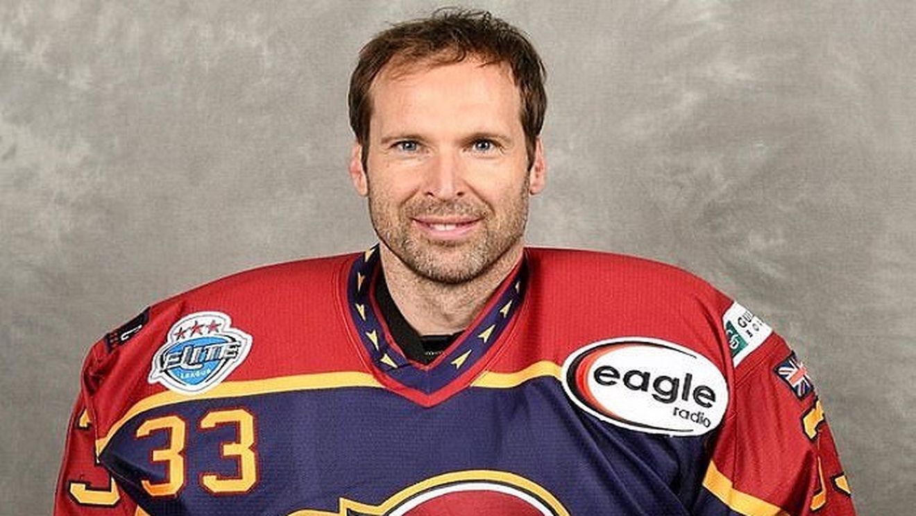 Petr Cech schimbă sportul, după 20 de ani. Fostul portar a semnat cu o echipă de hochei