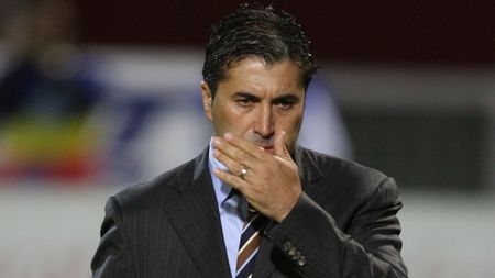 Stoica: "Peseiro ar trebui să aibă mai multă demnitate"