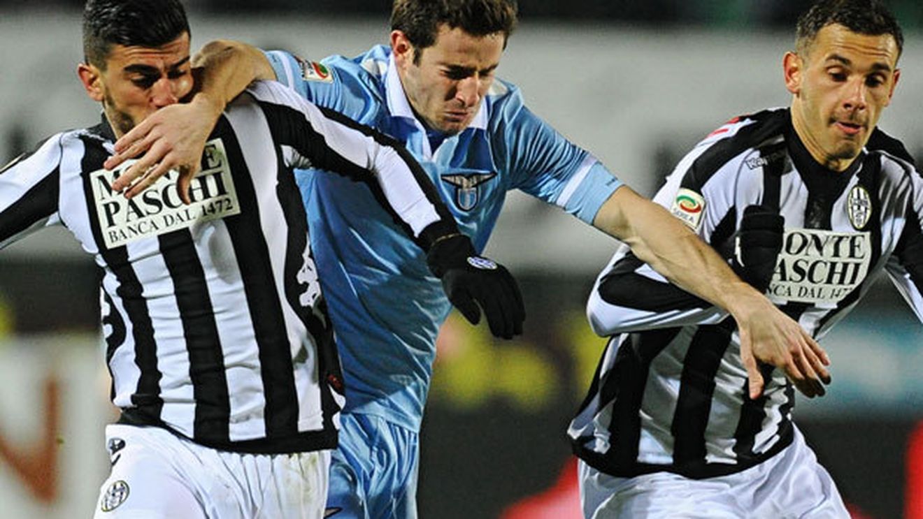 Ștefan Radu nu a luat parte la rușine:** AC Siena - Lazio Roma 3-0! Palermo este noua "lanternă" în Serie A