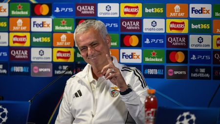 Doamna Thresa lucrează de 48 de ani la Chelsea. Gestul lui Jose Mourinho când a reîntâlnit-o