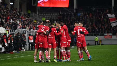 Dinamo și-a găsit atacant pentru play-off: fotbalistul născut la Buenos Aires e alesul. „Câinii” negociază pentru transferul vârfului