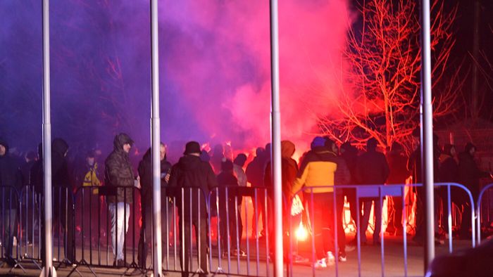 Liderul galeriei unei echipe din Superliga, dezvăluire șocantă. „Plătim jandarmii să introducă torțele pe stadion!” Cum sunt folosite fetele care merg la meciuri