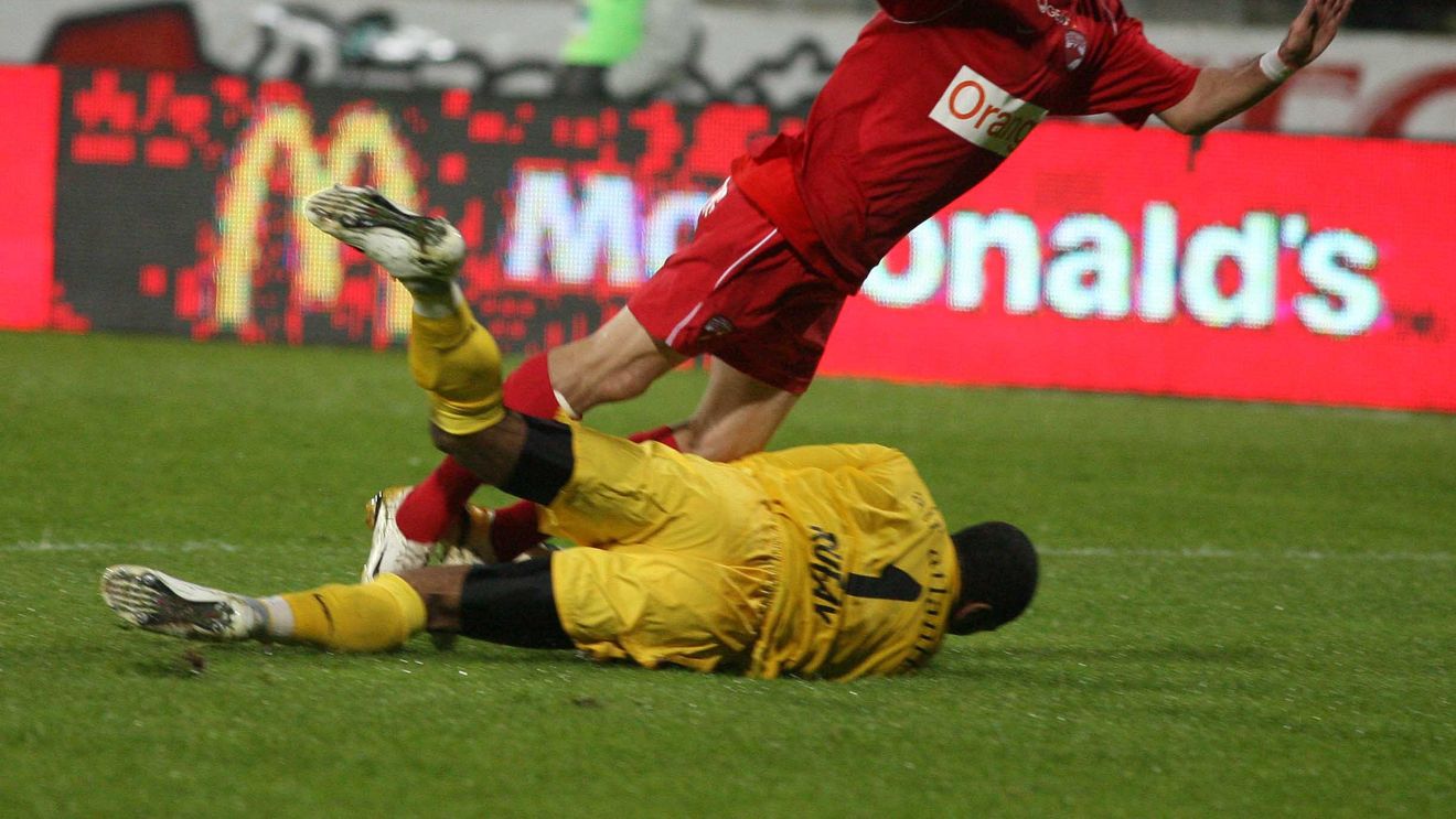 Dinamoviștii vor să repete isprava din 2008 și să trimită titlul în Ardeal. Dănciulescu: "Dacă învingem, campionatul este pierdut în proporție de 99% de Steaua". Cum a schimbat meciul de acum 7 ani destinul lui Becali și al clubului Dinamo