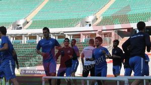 FOTO EXCLUSIV - 100 de fani i-au "încărcat" pe elevii lui Uhrin pentru disputa cu Steaua! Xisco: "E cazul să facem ceva important!"