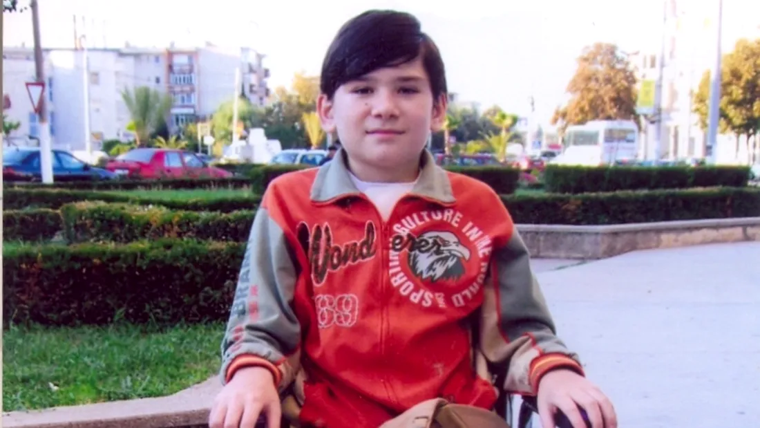 Juniorul Gloriei,** ajutat de Lupescu după ce a rămas paralizat