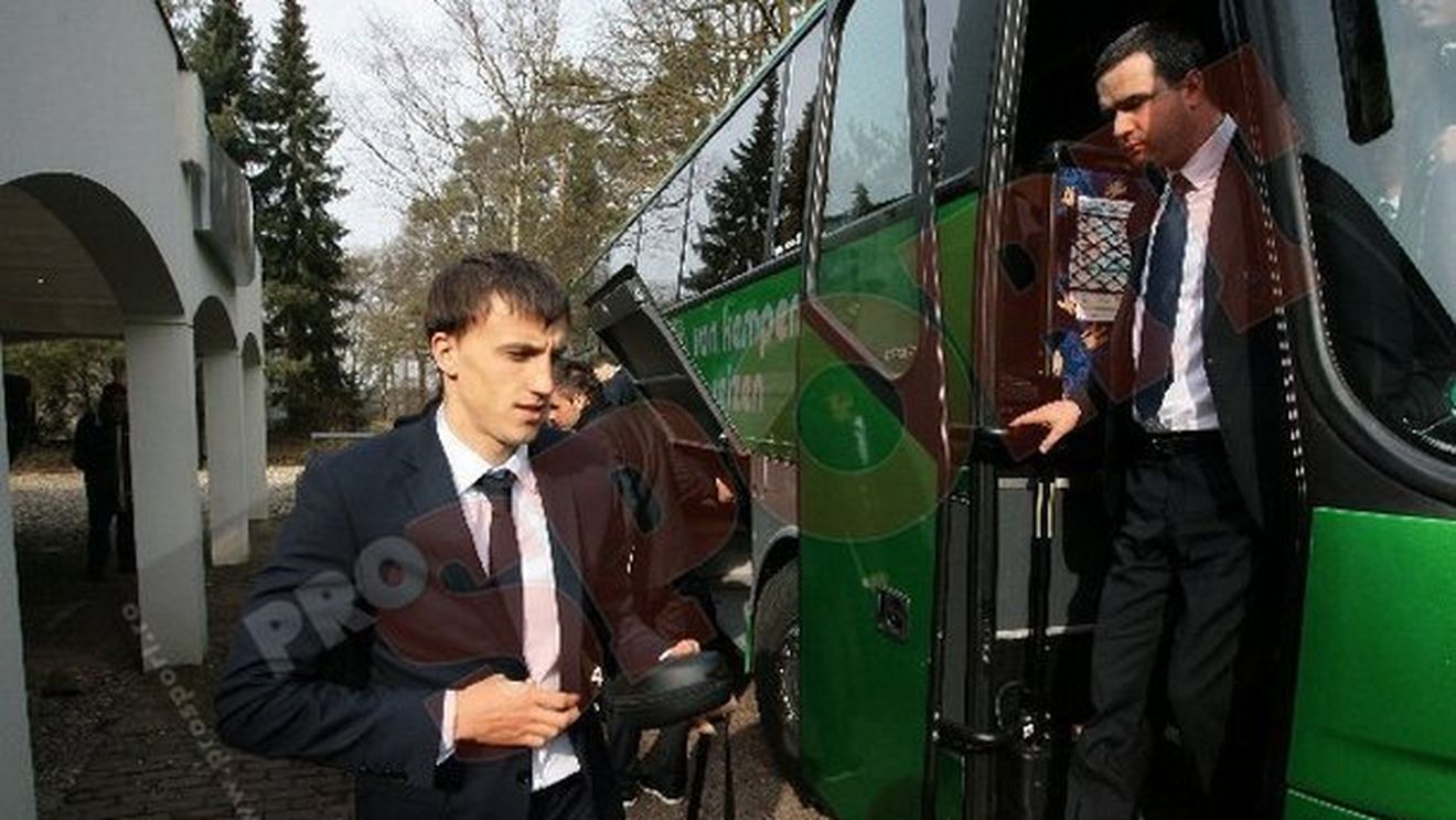 Steaua va pleca miercuri spre Londra!** Programul roș-albaștrilor: