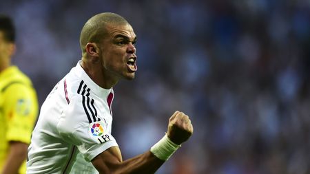 Pepe, suflet mare. "Bad boy" a donat nouă tone de mâncare pentru 200 de familii defavorizate