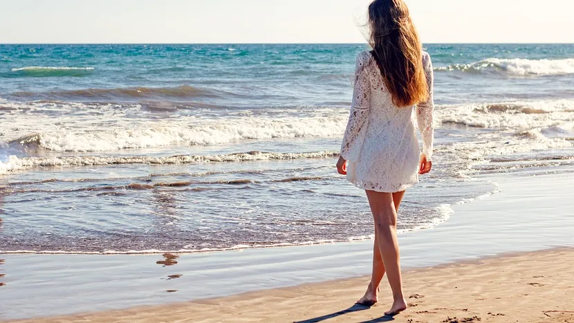 O tânără a fost arestată pe una dintre cele mai mari plaje din lume. Cum a apărut îmbrăcată