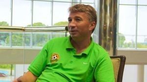 Chiar e un IDOL!** Fanii i-au cântat numele lui "Super Dan"! VEZI cum a reacționat Petrescu!