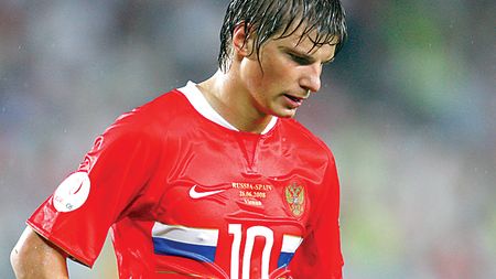 Rușii au pierdut peste un milion de euro... și câteva "fetițe"!