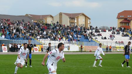 "Călăul" oltenilor:** "Un gol e pentru Gicu Grozav, unul pentru familie!"