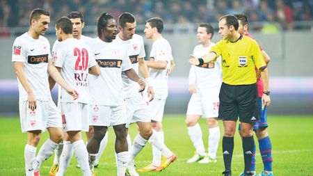 Omul care a făcut-o pe Steaua campioană din toamnă o comite iar!** A luat 15.000 â‚¬ pentru un meci, dar acum este la un pas să i se înfunde: "Nu punem gaz pe foc"