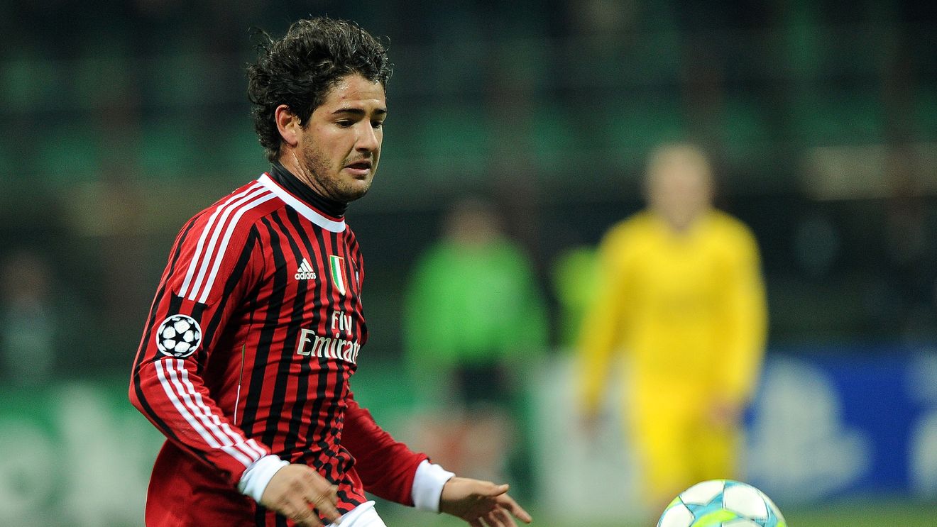 Oficialii lui Liverpool neagă interesul pentru atacantul brazilian Alexandre Pato. Omul cu 51 de goluri în tricoul Milanului rămâne în țara natală