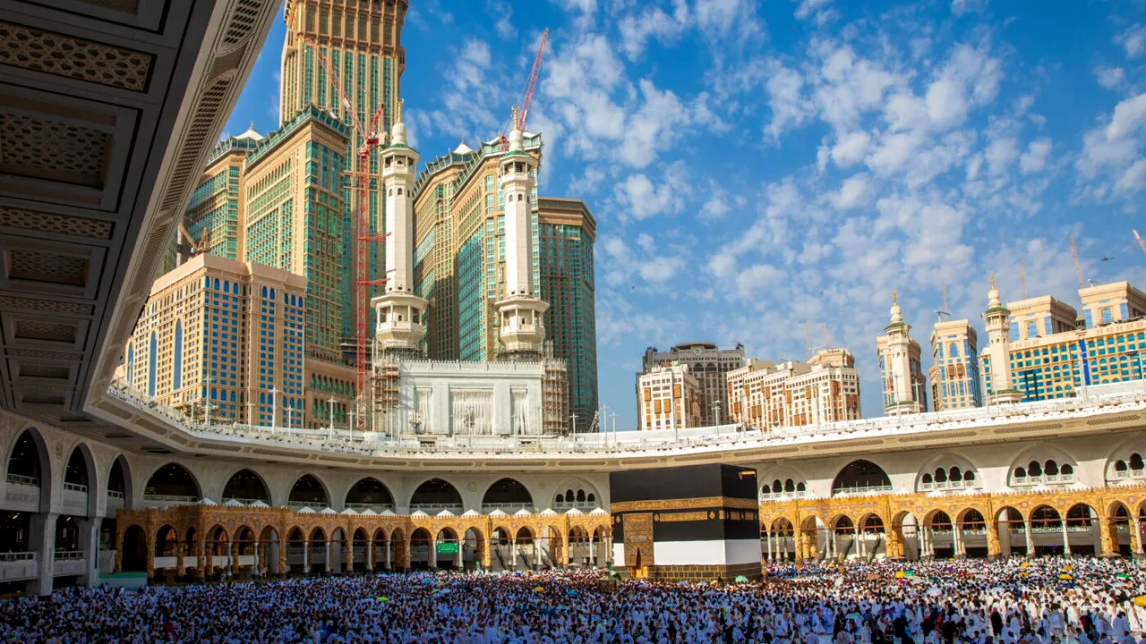 Un alt antrenor român în Arabia Saudită? Cine negociază cu Al Arabi. EXCLUSIV
