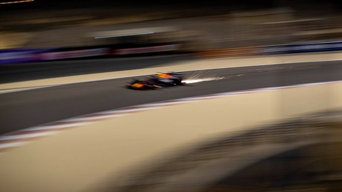 I-au pus 300.000.000 de dolari pentru a conduce o maşină de la Aston Martin în următorii 3 ani