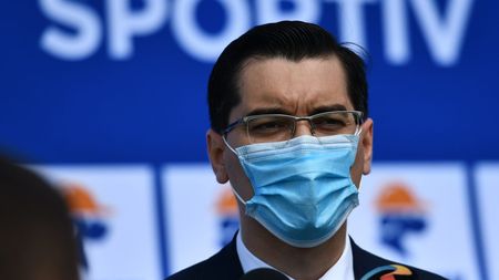 Ea este misterioasa iubită a lui Răzvan Burleanu! Pandemia le-a dat peste cap planurile de nuntă | GALERIE FOTO