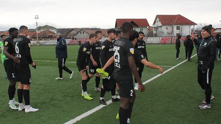 Pandurii are acordul majorităţii echipelor de Liga 2 în privinţa ridicării interdicţie de a legitima jucători şi aşteaptă aprobarea FRF. ”E în spiritul competiţiei”. Mesajul pentru cele care s-au opus și situația Snagovului