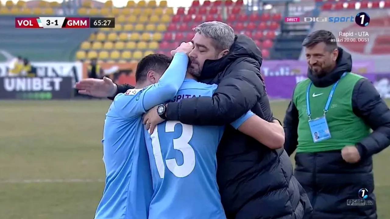 Moment emoționant în FC Voluntari - Gaz Metan Mediaș! Denis Ciobotariu a marcat pentru echipa antrenată de către tatăl său! Cum au reacționat cei doi | FOTO & VIDEO