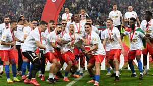 Ioan Ovidiu Sabău vrea să-l transfere pe fotbalistul lui Gigi Becali. U Cluj a intrat direct la negocieri cu FCSB