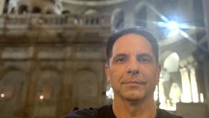 Dan Negru, scandal cu Orlando Nicoară, deținătorul drepturilor TV din Superliga! Totul a plecat de la banii publici investiți în fotbalul românesc: „Nu mai vreau să fiu prost! Cele mai multe meciuri din Liga 1 au audiența sub Disney”