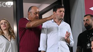 „Să-i facă statuie lui Lennon”. Dan Șucu și Victor Angelescu vor fi șocați de această reacție