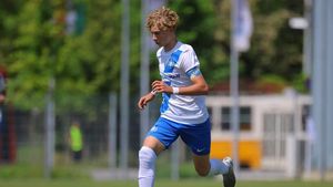 Maghiarii au trimis un talent în Bundesliga, iar acum dau marea lovitură și cu noul puști minune al țării! Trei cluburi importante au pus ochii pe golgheterul Ungariei: „Doar așa negociază!”