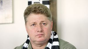 Ioan Mărginean, îmbrâncit de suporterii lui U Cluj