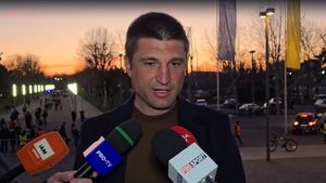 Ce le-a cerut eroul cu Valencia fotbaliștilor de la FCSB în meciurile cu Lyon