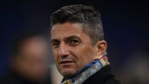 Răzvan Lucescu le dă speranțe fanilor, după ce s-a înscris în programul DDB: „Aș ajuta și mai mult!” Declarație superbă despre Dinamo