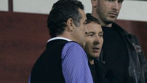 Vorbele ASTEA îi vor pune pe gânduri pe MM, Becali și Copos!** Cum îi face Fabregas să se simtă vinovați pentru deciziile luate de ei