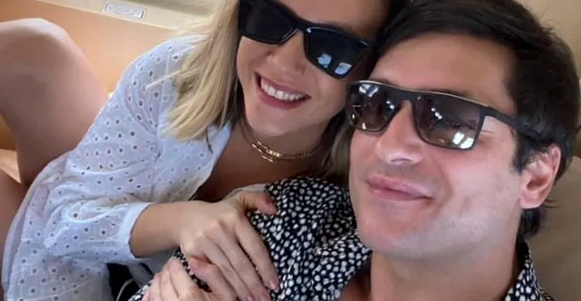 Adela Popescu a rămas singură cu copiii în plină pandemie de coronavirus. ”Ai plecat fix cu două zile înainte să se dezlănțuie jihadul”