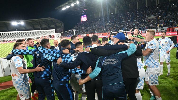 EXCLUSIV Corvinul „repatriază” unul dintre câștigătorii Cupei României. Fotbalistul vine din Superliga