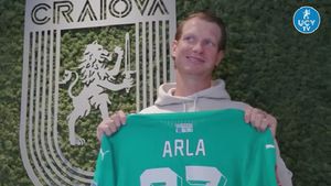 Giedrius Arlauskis a semnat cu Universitatea Craiova! Prezentare de echipă mare pentru portarul cu 7 titluri în Superliga. „Vreau să rescriu istoria!” | VIDEO