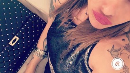 Lecția unui fiu. A scris istorie în Liga Campionilor la doar 19 ani, apoi și-a "urecheat" mama cu 170.000 de urmăritori pe Instagram: "Gata, mamă! Ai 40 de ani, ce faci cu gura aia așa?",