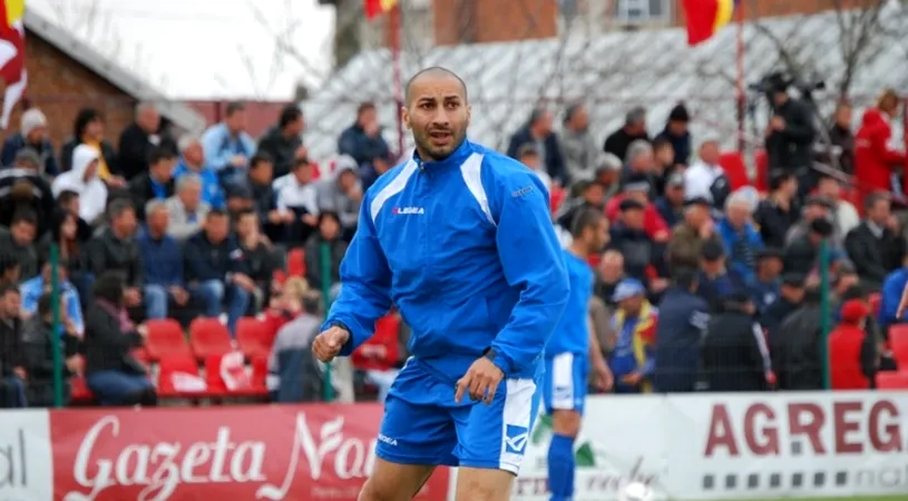 Nicușor Istinie se pregătește** cu FC Olt Slatina