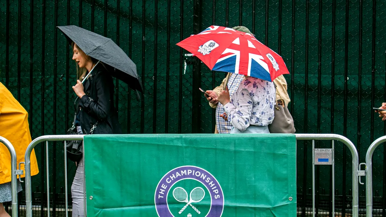Probleme pentru organizatorii de la Wimbledon încă din prima zi! Meciul Mihaela Buzărnescu - Venus Williams, amânat pentru marți