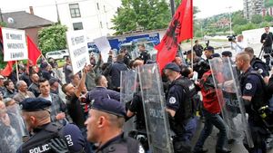 INCENDIAR! România, târâtă în INFERN!** Albanezii vor să joace cu tricolorii în KOSOVO