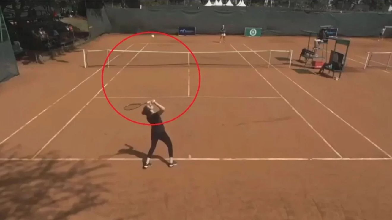 ITF, precizări despre jucătoarea devenită virală după ce a primit wild card la un turneu: „A început tenisul la 14 ani!” Tânăra a comis 20 de duble greșeli din 24 de puncte la serviciu