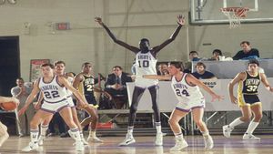 SPECIAL | Secretul singurului jucător din NBA care îl putea privi în ochi pe "Big" Ghiță a fost dat în vileag chiar de către omul care l-a descoperit: "Probabil avea între 40 și 50 de ani când a jucat în NBA"