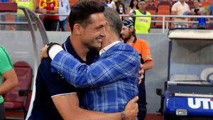 Fotbaliștii FCSB l-au sunat pe Gigi Becali pentru ca Rădoi să fie antrenor. „Nea Gigi, Mirel vine la Palat!”. Lacrimi la geamul mașinii tehnicianului