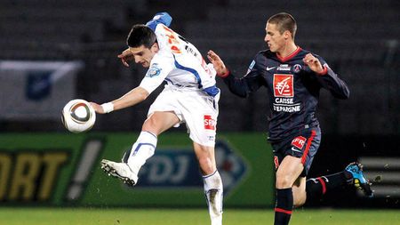 Daniel Niculae titular**, Auxerre trece la scor de Lorient!