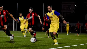 Corona Brașov s-a dezlănțuit cu CSM Săcele și a preluat șefia în Seria 2 din Liga 3. Marian Constantinescu: ”Avem cea mai bună apărare din campionat și cel mai bun atac”