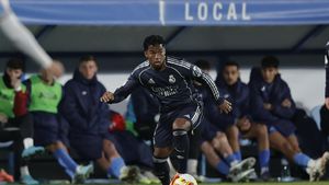 E gata cu transferul lui Louis Munteanu la Lyon! Francezii au făcut anunțul oficial: Endrick, de la Real Madrid, a semnat!