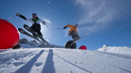 TIMP LIBER | Ischgl, senzații tari cu placa de snowboard în aer