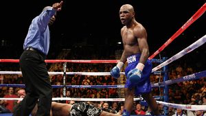 OFICIAL!** Cu el se va bate Lucian Bute pe 5 noiembrie! Are 51 de victorii, 35 prin KO