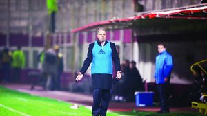 S-au făcut de Rohat! Scandalul care ar putea duce la pierderea meciului la "masa verde"! Cine l-a putea înlocui pe Șumi la Astra