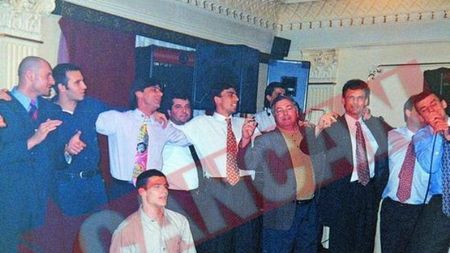 FOTO/ Vezi aici cum petreceau steliștii pe vremuri, după victoriile cu Dinamo!