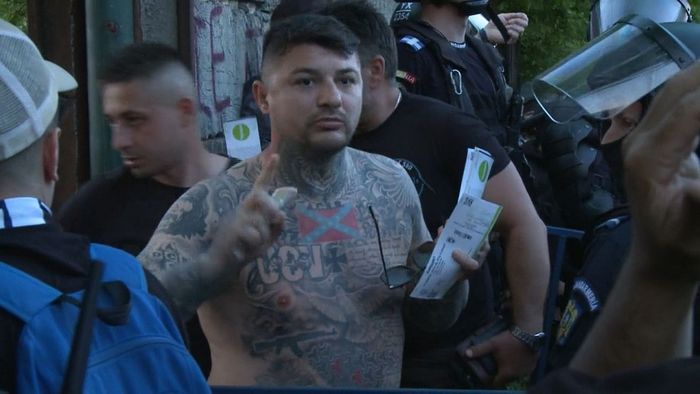 Derapaj în Peluza Sud 1997! Galeria lui FC U Craiova a interzis femeile în peluză, la derby-ul cu Rapid